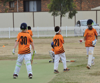 Under 10 2019, Hoxton Park Gallery